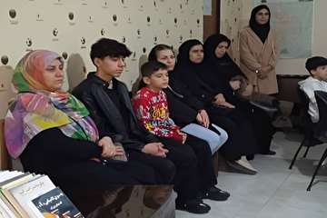 ارائه خدمات وارنیش فلوراید به کودکان یک مرکز آموزشی-حمایتی در شهر رشت